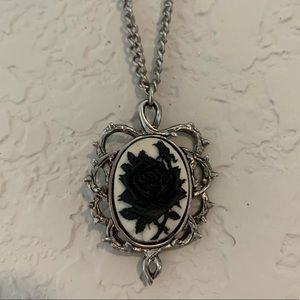 Rose Pendent Necklace